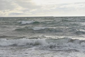 サーフィンで知っておくべきカレント（離岸流）の見分け方&対処法！空撮映像も！