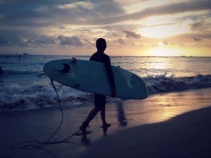 ロングボードサーフィン　ニーパドル　絵 Y.U SURF CLASSIC R.U Twin-Pin 6'4″ ｜ Blue. (ブルー