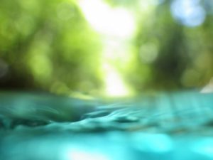 リバーサーフィンは2種類!川でサーフィンできる原理や有名な場所も!【動画あり】