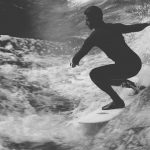 サーフィン用ブーツおすすめ4選！選び方や熱成形の履き方も