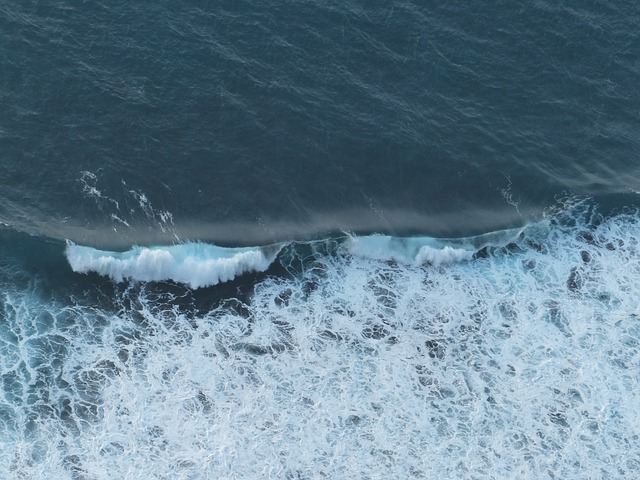 波のうねりとは？風浪との違いは？サーフィンで知っておきたい波のこと！