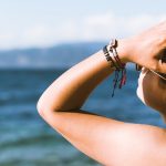 サーフィンは紫外線で肌荒れしやすい?劣化を防ぐスキンケアを解説!