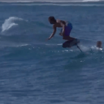 《動画》カイ・レニーがノースショアでフォイルサーフィン