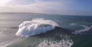 【動画】ビッグウェーバーたちのワイプアウトに備えたトレーニング