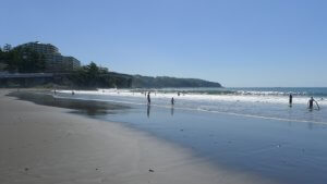 湯河原・吉浜でサーフィン!ポイントの特徴や駐車場、ローカルルールは?