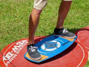 サーフィンの陸トレにおすすめのバランスボードの効果&人気商品3選