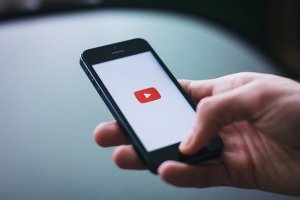 プロサーファーのYouTubeチャンネルおすすめ9選!国内・海外別に