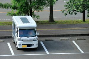 車中泊をする際の注意点3つ!夏・冬の対策や危険な場所は?