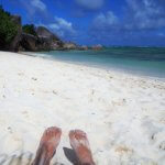 海で日焼けをしやすい理由とは？原因や対策など