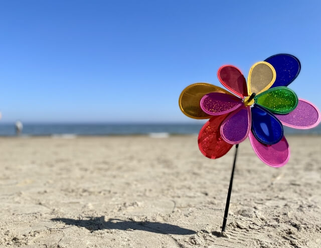 砂浜でできる遊び7選！子供～大人まで楽しめるアイデア